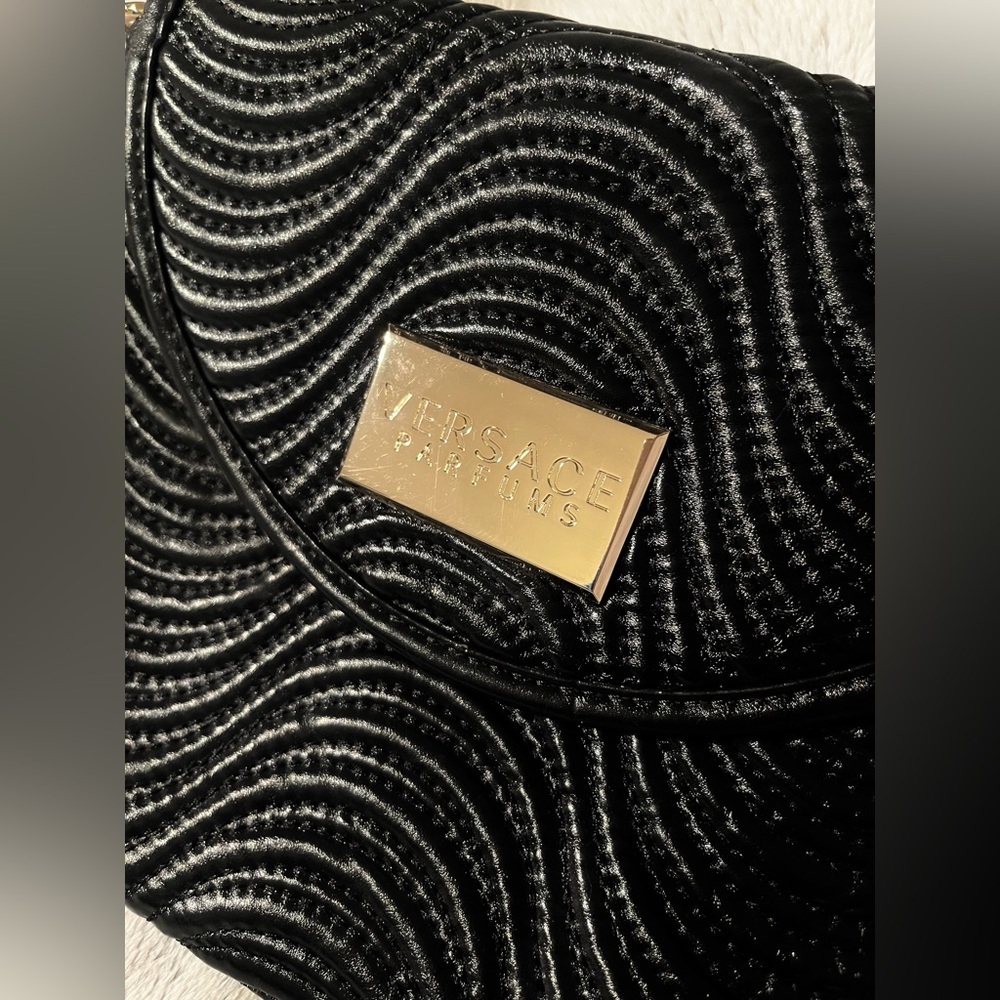 VERSACE Quilted Clutch Wristlet Bag NWOT! - Picture 2 of 9